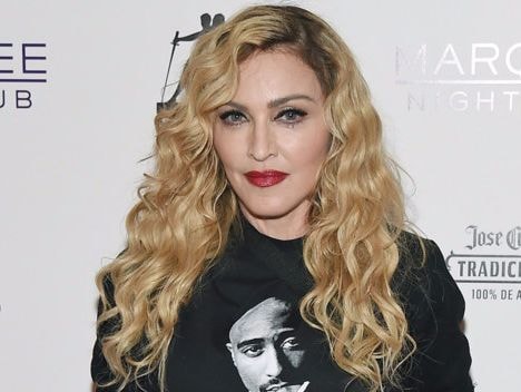 Madonna bức xúc với dự án phim tiểu sử về bản thân