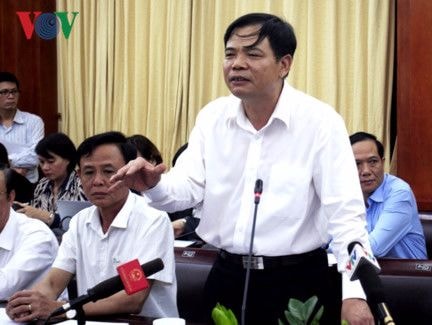 Hộ chăn nuôi không nên bán tháo lợn dịp này