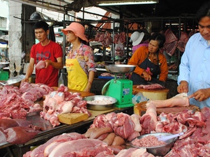 Bán thịt lợn rẻ hơn 30% giá thị trường cho công nhân khu công nghiệp
