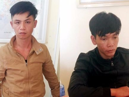 Hai kẻ xịt hơi cay vào người đi đường, cướp tài sản