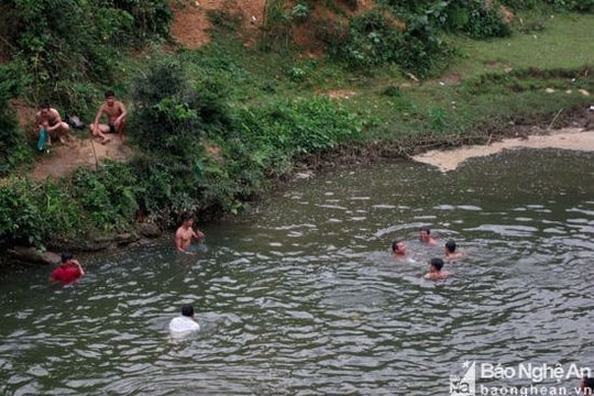 Vụ nổ mìn chỉ cách trụ sở UBND xã 300m