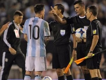Messi được gỡ bỏ án treo giò ở vòng loại World Cup 2018