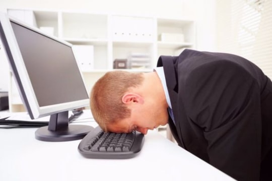 10 dấu hiệu cảnh báo cơ thể thiếu canxi