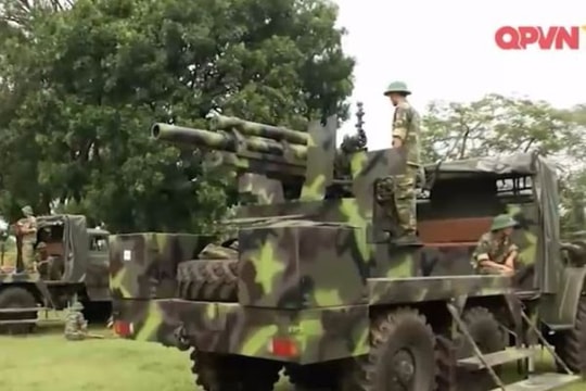 Việt Nam đưa pháo tự hành 105mm vào trực chiến