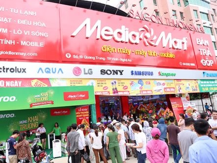 Giá sốc cơn lốc quà tặng - Chào mừng khai trương Media Mart Quang Trung (TP Vinh)