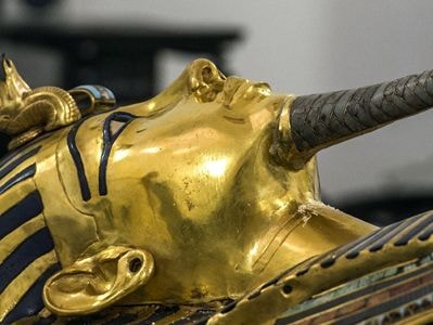 Ai Cập tính di chuyển các báu vật của Pharaoh Tutankhamun