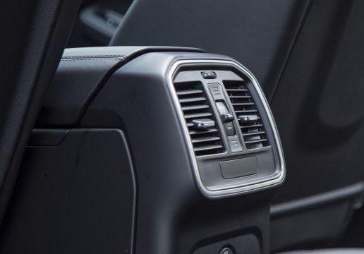 Mẹo sử dụng điều hòa ô tô khi trời nắng nóng