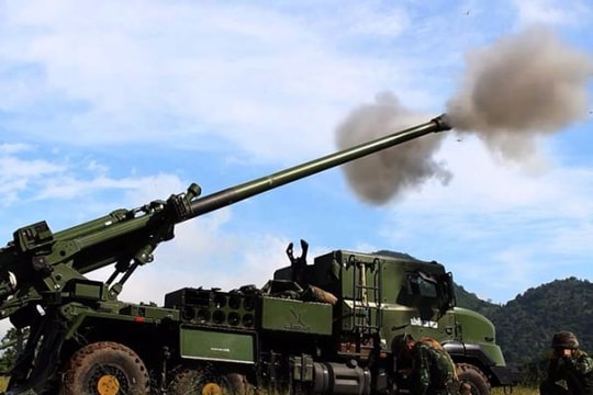 Pháp muốn Việt Nam mua pháo tự hành CAESAR 2?