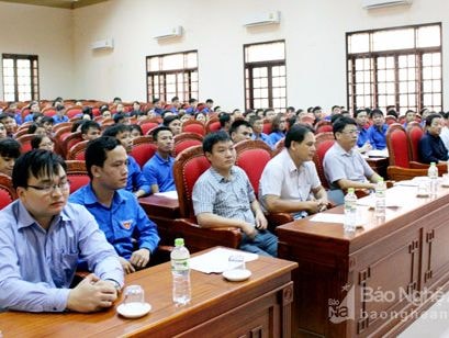 Bồi dưỡng kiến thức vận động quần chúng cho cán bộ Đoàn cơ sở ở Nghệ An