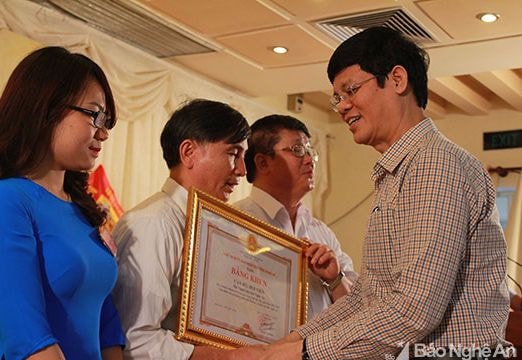 Cần tính đến đặc thù của người mù để có sự hỗ trợ phù hợp