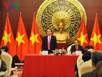 Chủ tịch nước Trần Đại Quang thăm Đại sứ quán Việt Nam tại Trung Quốc