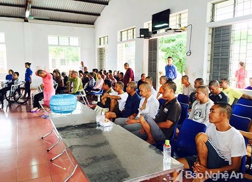 Đem niềm vui đến Trung tâm Bảo trợ - xã hội