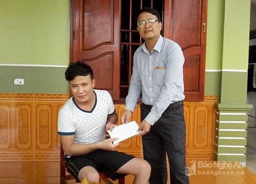 Trao quà cho công nhân bị ảnh hưởng sức khỏe, tai nạn lao động