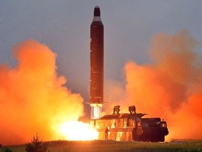 Tên lửa Triều Tiên bay cao hơn 2.000 km