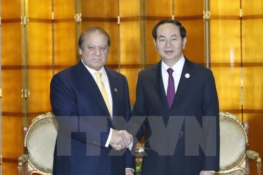 Chủ tịch nước gặp song phương bên lề Diễn đàn 'Vành đai và Con đường'