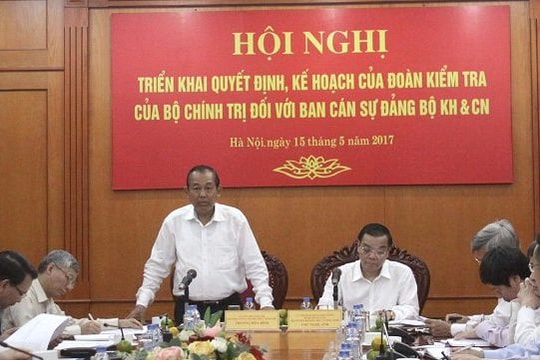 Bộ Chính trị lập 5 đoàn kiểm tra về công tác cán bộ