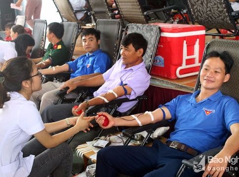 Nghĩa Đàn: Hơn 1.200 người tham gia ngày hội hiến máu