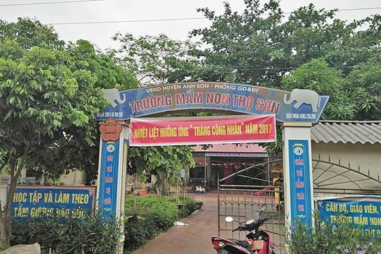 Nghệ An: Buộc thôi việc 2 cô nuôi dưỡng Trường mầm non vì nghi vấn thức ăn 'bẩn'