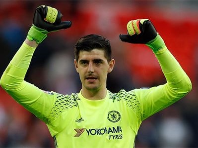 Courtois giành giải Găng tay Vàng Ngoại hạng Anh