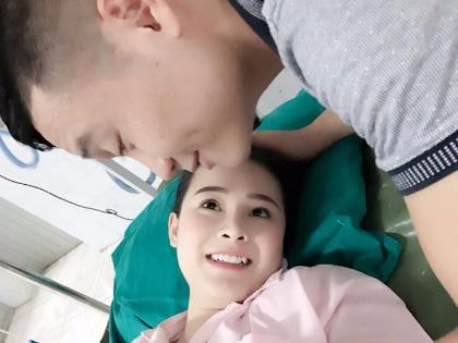Tâm thư chăm vợ đẻ của ông bố 3 con nhận 'bão' like