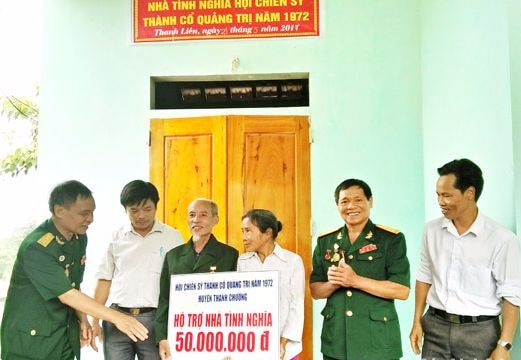 Bàn giao nhà tình nghĩa cho chiến sỹ thành cổ Quảng Trị tại Thanh Chương