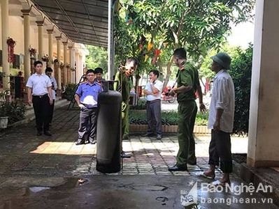 Cháy bình gas ở trường mầm non, sơ tán hơn 200 em học sinh