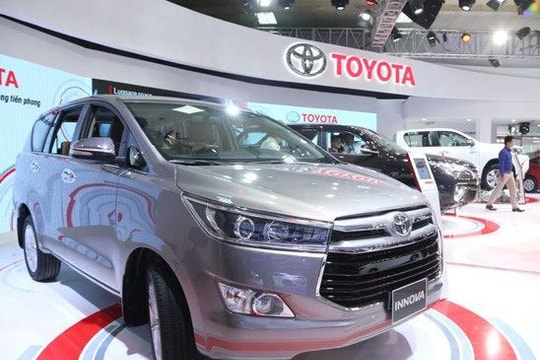 Ô tô Toyota giảm chưa từng có, Ford xuống giá ngay 130 triệu