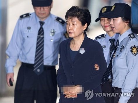 Cựu Tổng thống Hàn Quốc bác bỏ mọi cáo buộc tại phiên tòa đầu tiên