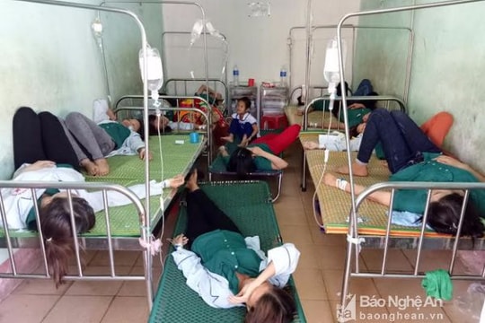 Bếp ăn tập thể của công ty HI-TEX từng 2 lần bị yêu cầu dừng hoạt động