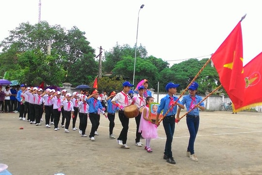 Nghệ An: Chủ tịch xã kiêm Chủ tịch Hội đồng Đội