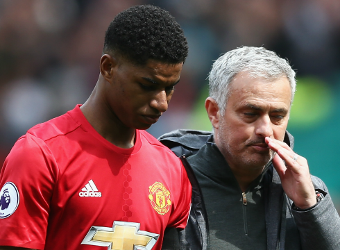 Mourinho và huyền thoại Rio Ferdinand 'hỏi xoáy đáp xoay'