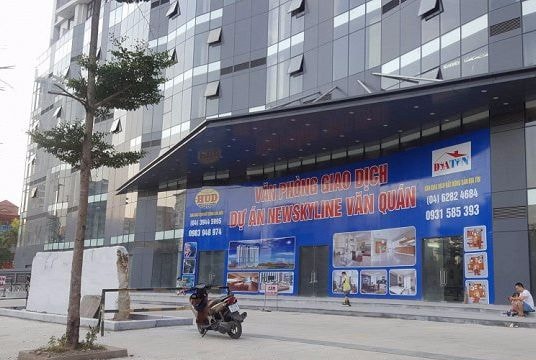 Rơi từ tầng 17 chung cư, bé trai 5 tuổi chết thương tâm