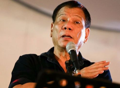 Ông Duterte phát ngôn gây tranh cãi về hiếp dâm