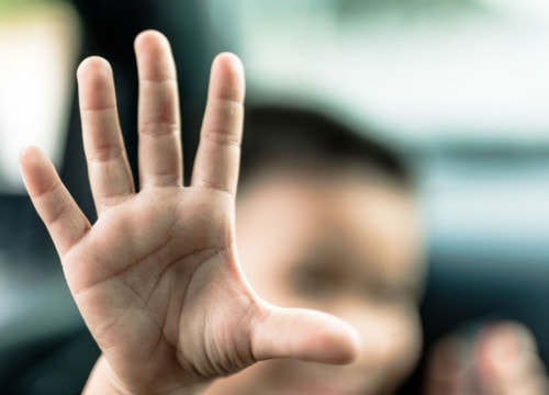 Từ 1/6, đưa bảng điểm của con lên mạng là phạm luật