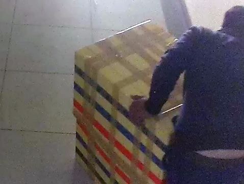 Nam sinh giết bạn bỏ thùng xốp vì chiếc điện thoại 900.000 đồng