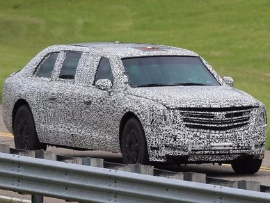 Limousine bọc thép mới của Trump sắp hoàn thiện