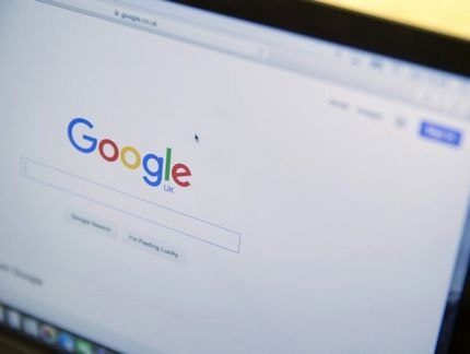 Lỗi Chrome khiến người dùng vô tình 'mời' hacker theo dõi