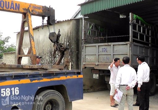 Nghệ An: Tạm giữ ô tô để cưỡng chế thu nợ đọng thuế vận tải