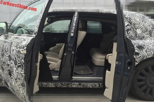 Hình ảnh đầu tiên của Rolls-Royce Phantom 2018