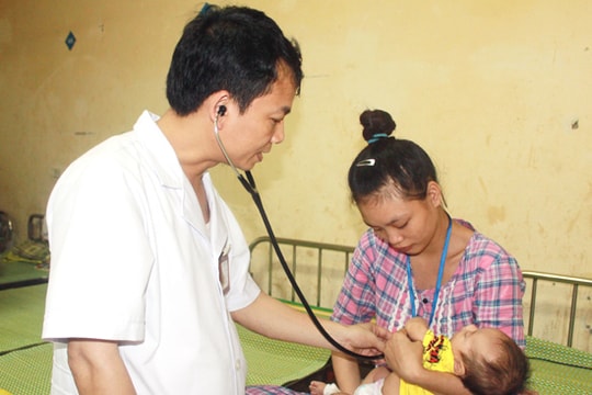 Nắng nóng kỷ lục, cả nghìn trẻ em Nghệ An vào viện