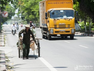 Thành Vinh quay quắt trong nắng nóng khủng khiếp