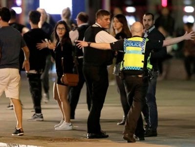 Tin thêm về vụ lao xe và đâm dao tại ba địa điểm ở London