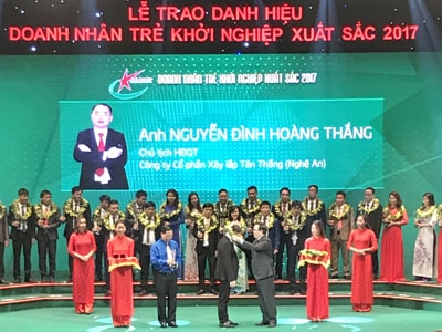Chàng sinh viên nghèo trở thành 'Doanh nhân trẻ khởi nghiệp xuất sắc 2017'