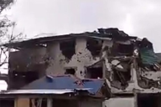 Vỡ lệnh ngừng bắn, thành phố Philippines thành đống đổ nát