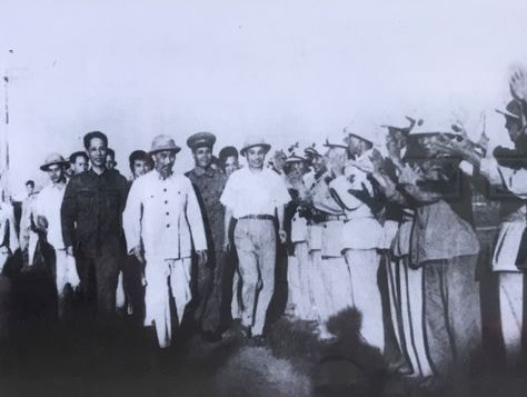 Xúc động những hình ảnh Bác Hồ về thăm quê Nghệ An