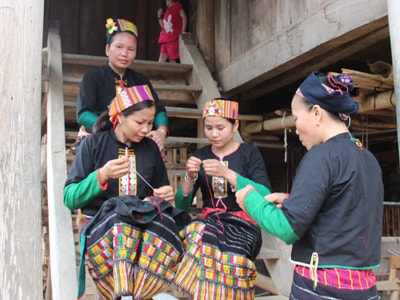 Kỳ Sơn tập trung xóa tư tưởng trông chờ, ỷ lại