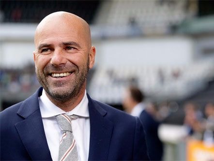 Dortmund thay Tuchel bằng HLV của Ajax