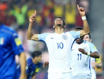 Tân binh Liverpool giúp Anh thắng đậm Italy ở U20 World Cup