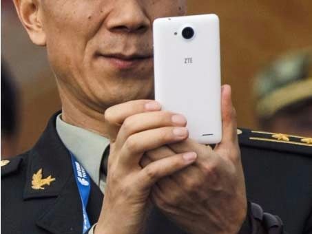 Sĩ quan tên lửa bị giáng chức vì mải chơi game