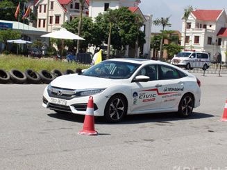 Trải nghiệm 'Lái trọn đam mê' cùng Civic 2017